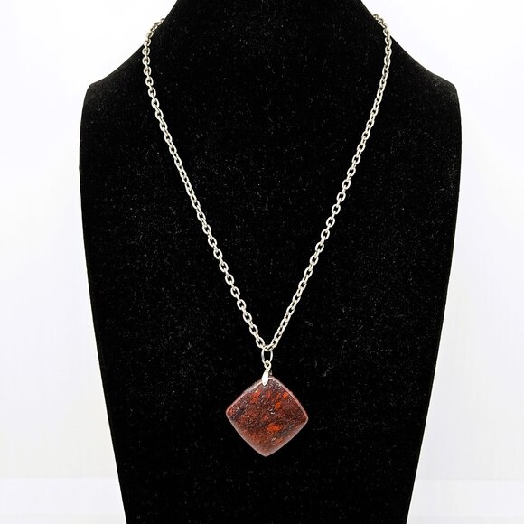 Reddish Mahagony Colored Pendant Necklace Silver Tone Chain - Picture 3 of 8
